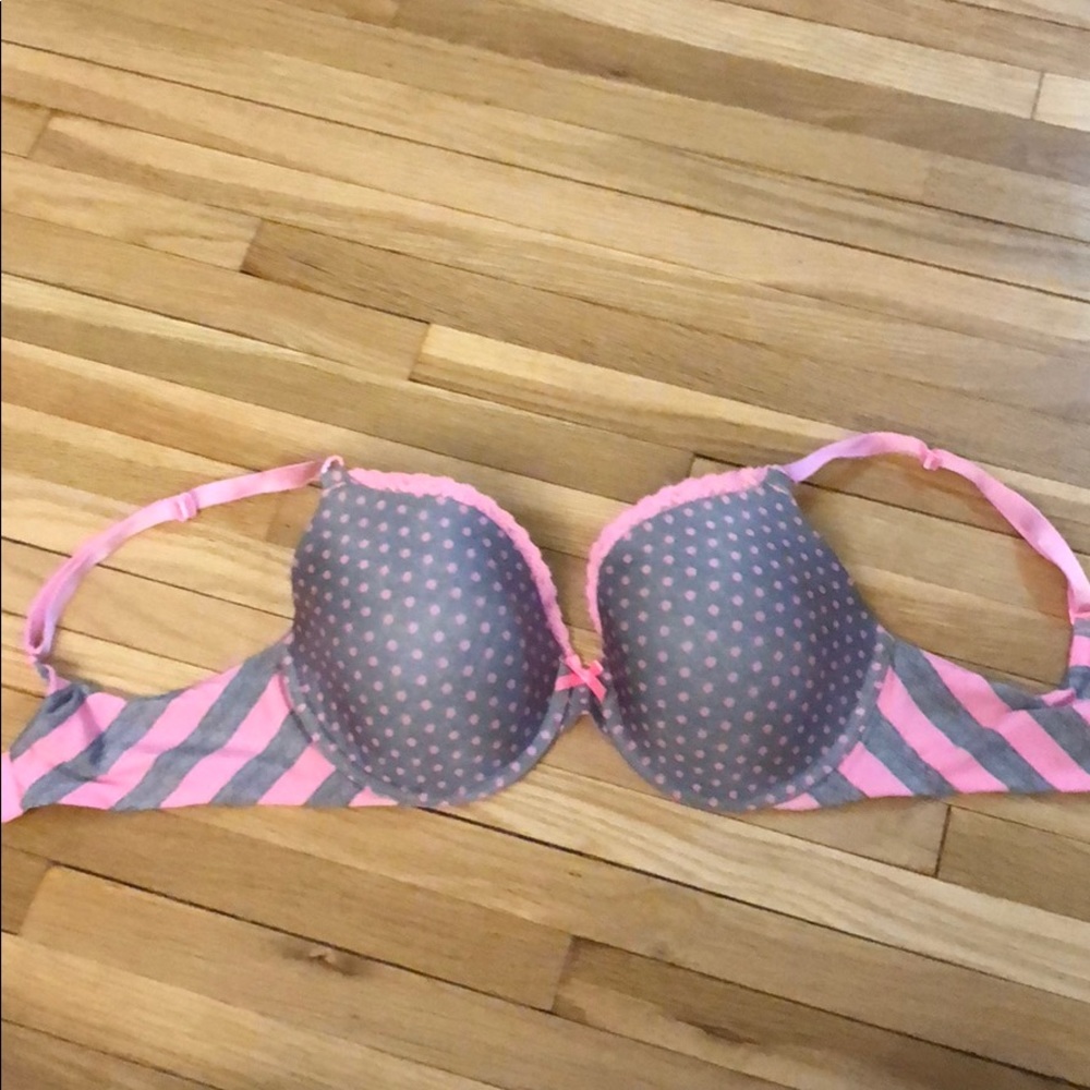 Cute bra by VS